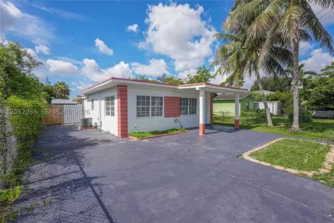 2002 NW 87th St, Miami, FL 33147