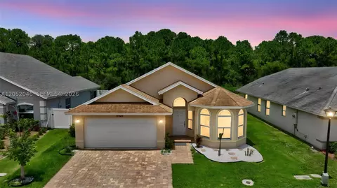 9760 Palm Breezes Dr, Fort Pierce, FL 34945