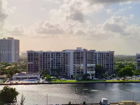 3505 S Ocean Dr #901, Hollywood, FL 33019