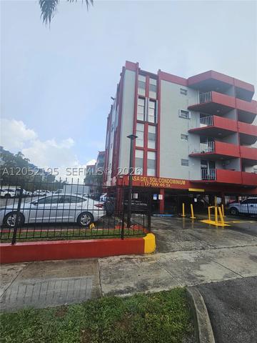 1750 W 46th St #518, Hialeah, FL 33012