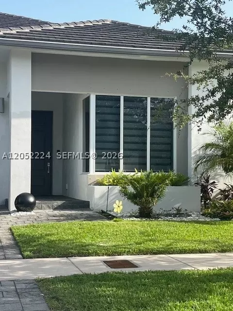 15226 SW 176th Ln, Miami, FL 33187