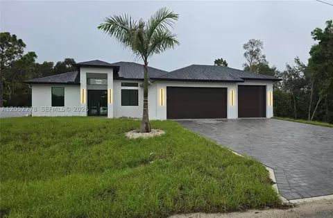 728 N Laplata Ave, Lehigh Acres, FL 33974