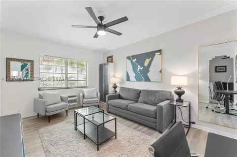819 Meridian Ave #5, Miami Beach, FL 33139