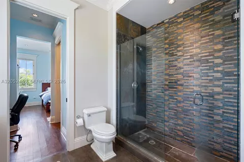 Bath - 6201 Chapman Field Dr, Pinecrest, FL 33156 photo 6 of 7