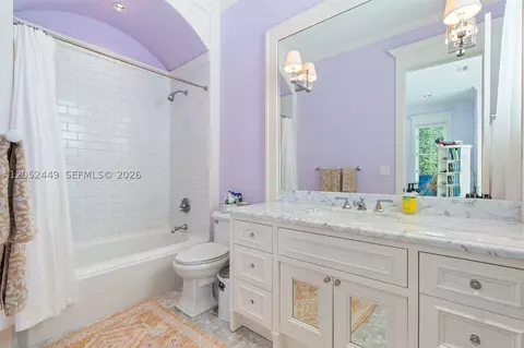Bath - 6201 Chapman Field Dr, Pinecrest, FL 33156 photo 4 of 7