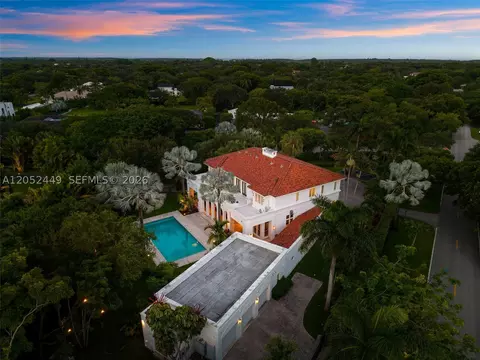 View/Area - 6201 Chapman Field Dr, Pinecrest, FL 33156 photo 6 of 8