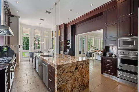 Kitchen - 6201 Chapman Field Dr, Pinecrest, FL 33156 photo 6 of 6