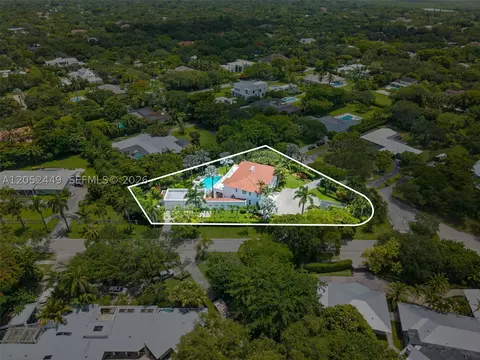 View/Area - 6201 Chapman Field Dr, Pinecrest, FL 33156 photo 7 of 8