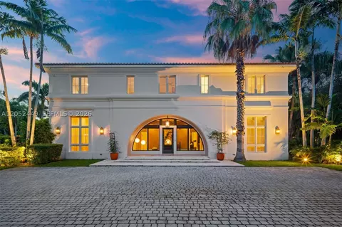 Exterior - 6201 Chapman Field Dr, Pinecrest, FL 33156 photo 2 of 14