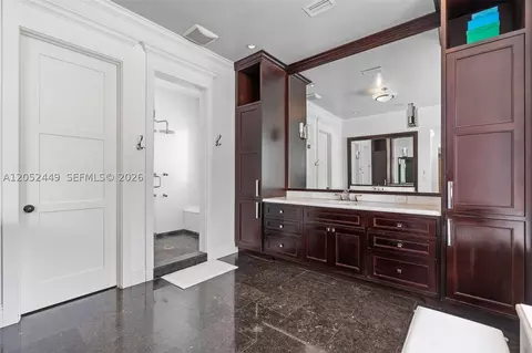 Bath - 6201 Chapman Field Dr, Pinecrest, FL 33156 photo 3 of 7