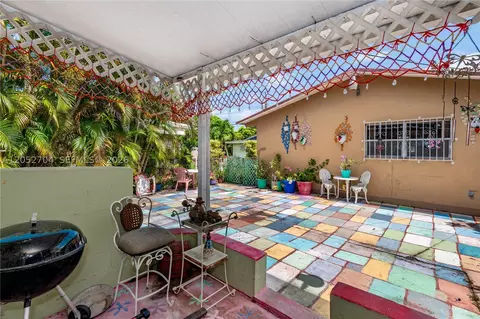 Exterior - 225 E 43rd St, Hialeah, FL 33013 photo 4 of 8