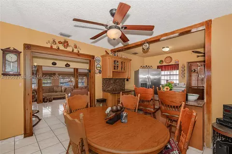 Dining - 225 E 43rd St, Hialeah, FL 33013 photo 1 of 3