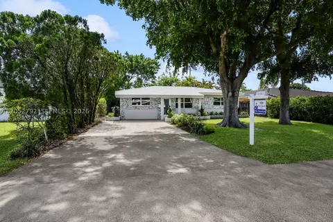 4730 NE 2nd Ave, Oakland Park, FL 33334
