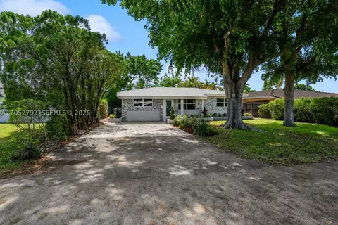 4730 NE 2nd Ave, Oakland Park, FL 33334