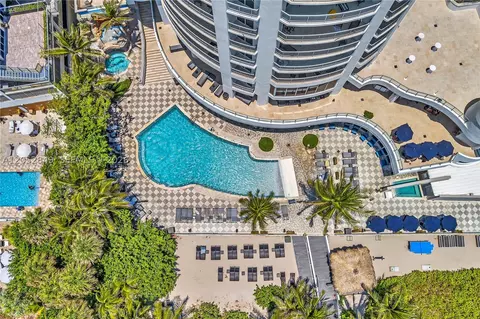 17375 Collins Ave #1703, Sunny Isles Beach, FL 33160