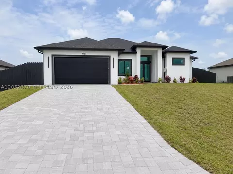 2201 NE Juanita Pl, Cape Coral, FL 33909