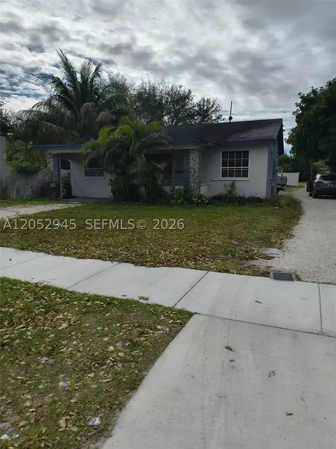 5718 Mckinley St, Hollywood, FL 33021