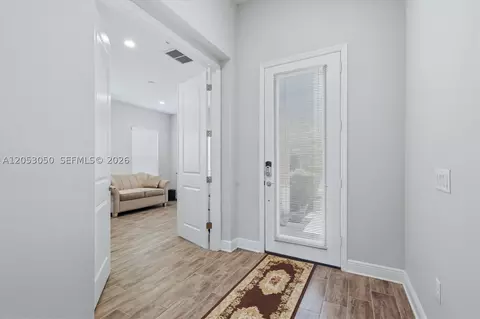 Entry Way - 1109 Thornbury Dr, Parrish, FL 34219 photo 1 of 4