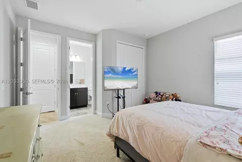 Bedroom - 1109 Thornbury Dr, Parrish, FL 34219 photo 4 of 5