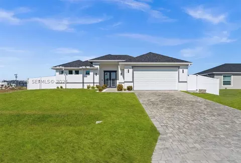 1017 NW 15th Ter, Cape Coral, FL 33993