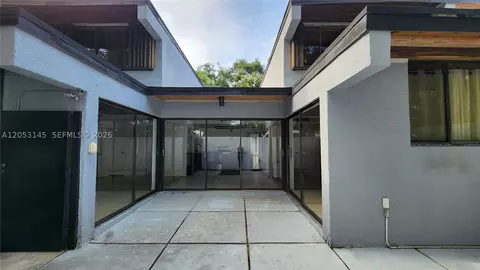 Exterior - 6439 Lemon Tree Ln, Miami Lakes, FL 33014 photo 3 of 6