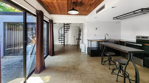 Other - 6439 Lemon Tree Ln, Miami Lakes, FL 33014 photo 4 of 6