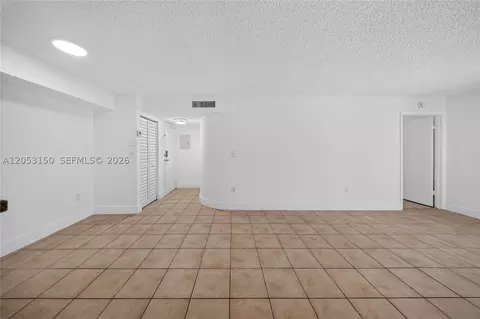 Living - 7195 NW 179th St #109, Hialeah, FL 33015 photo 3 of 7