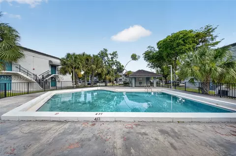 Exterior - 7195 NW 179th St #109, Hialeah, FL 33015 photo 9 of 9