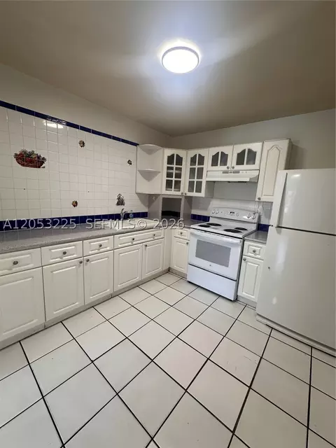 Kitchen - 5325 SW 77th Ct #107F, Miami, FL 33155 photo 2 of 2