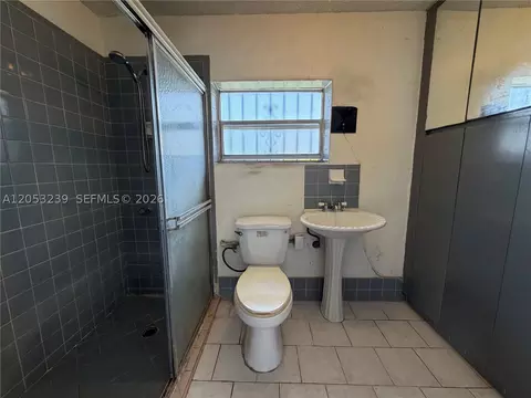 Bath - 881 E 14th St, Hialeah, FL 33010 photo 2 of 2