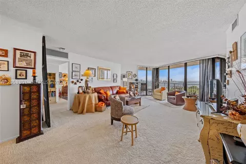 4000 Towerside Ter #1210, Miami, FL 33138