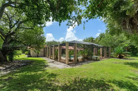 Exterior - 11950 SW 67 Ct, Pinecrest, FL 33156 photo 14 of 15