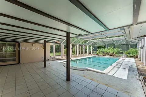 Exterior - 11950 SW 67 Ct, Pinecrest, FL 33156 photo 9 of 15
