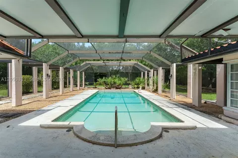 Exterior - 11950 SW 67 Ct, Pinecrest, FL 33156 photo 5 of 15