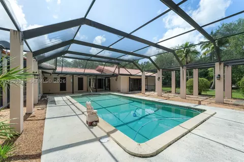 Exterior - 11950 SW 67 Ct, Pinecrest, FL 33156 photo 11 of 15