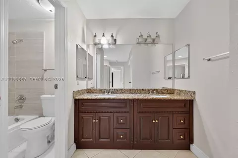 Bath - 995 Riverside Dr #120, Coral Springs, FL 33071 photo 2 of 4