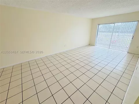 3610 NW 21st St #205, Lauderdale Lakes, FL 33311