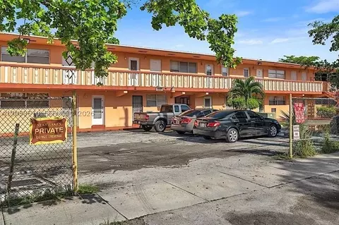 19000 NE 3rd Ct #405, Miami, FL 33179
