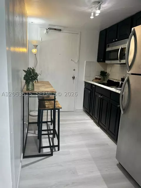 18071 Biscayne Blvd #1402, Aventura, FL 33160