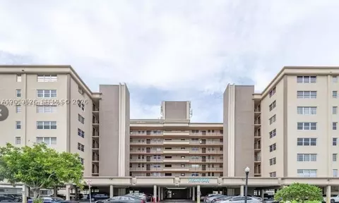 1811 Jefferson St #210, Hollywood, FL 33020