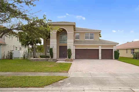 850 NW 168th Ave, Pembroke Pines, FL 33028