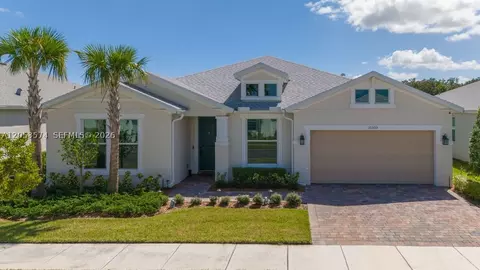 10305 SW Captiva Dr, Port Saint Lucie, FL 34987
