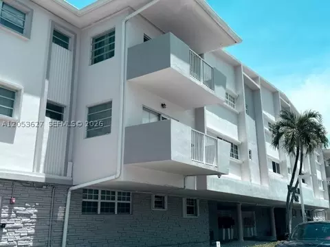 462 Golden Isles Dr #203, Hallandale Beach, FL 33009