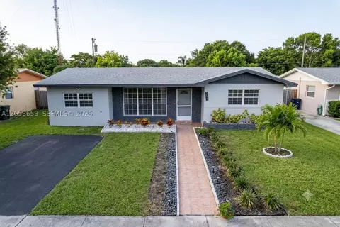 351 NW 206th Ter, Miami Gardens, FL 33169