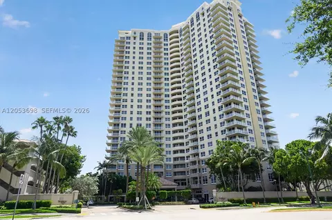 19501 W Country Club Dr #2401, Aventura, FL 33180