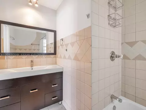 Bath - 9033 Carlyle Ave, Surfside, FL 33154 photo 2 of 5