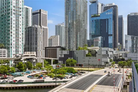350 S Miami Ave #2102, Miami, FL 33130