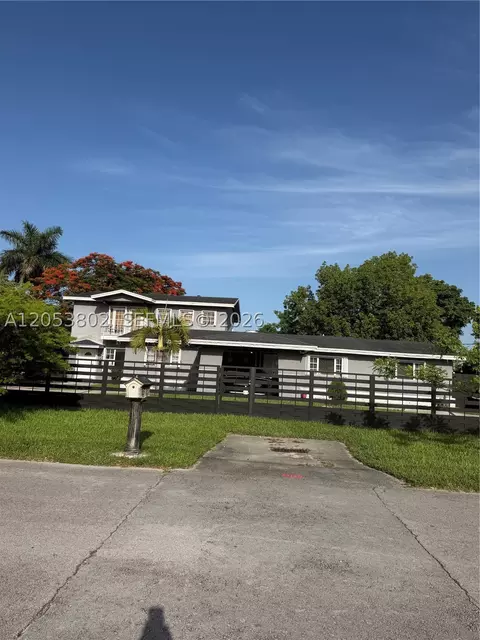 440-442 SW 81st Ave, Miami, FL 33144