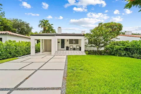 829 Granada Groves Ct, Coral Gables, FL 33134