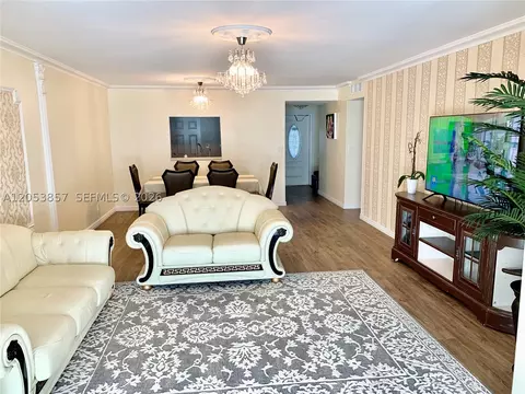 619 NE 14th Ave #301, Hallandale Beach, FL 33009